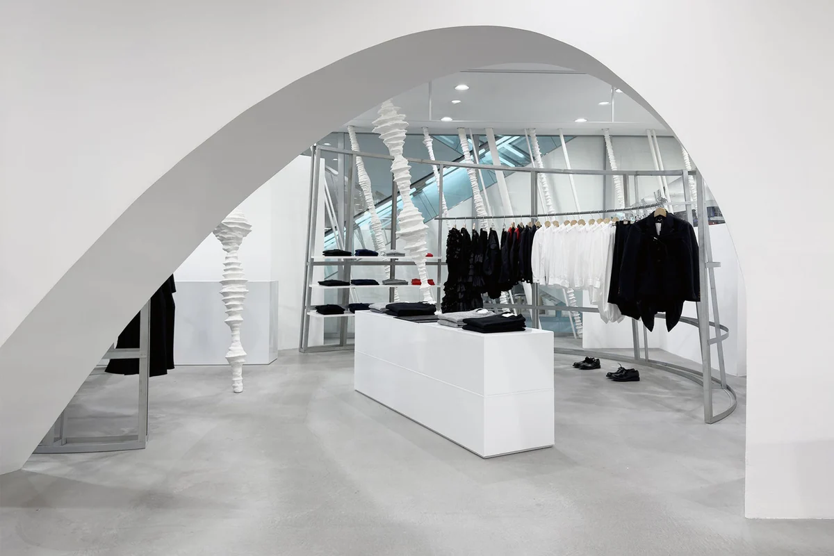 DOVER STREET MARKET GINZAのCOMME des GARÇONS COMME des GARÇONSの売り場（3F）