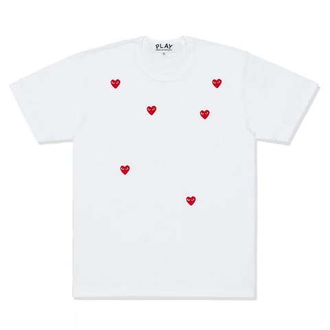 プレイ 半袖Tシャツ 小さい赤ハートを散らしたプリント（ホワイト）