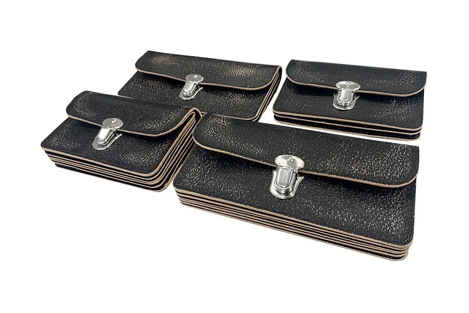 COMME des GARÇONS Distress Wallet — 2021年の発売記録